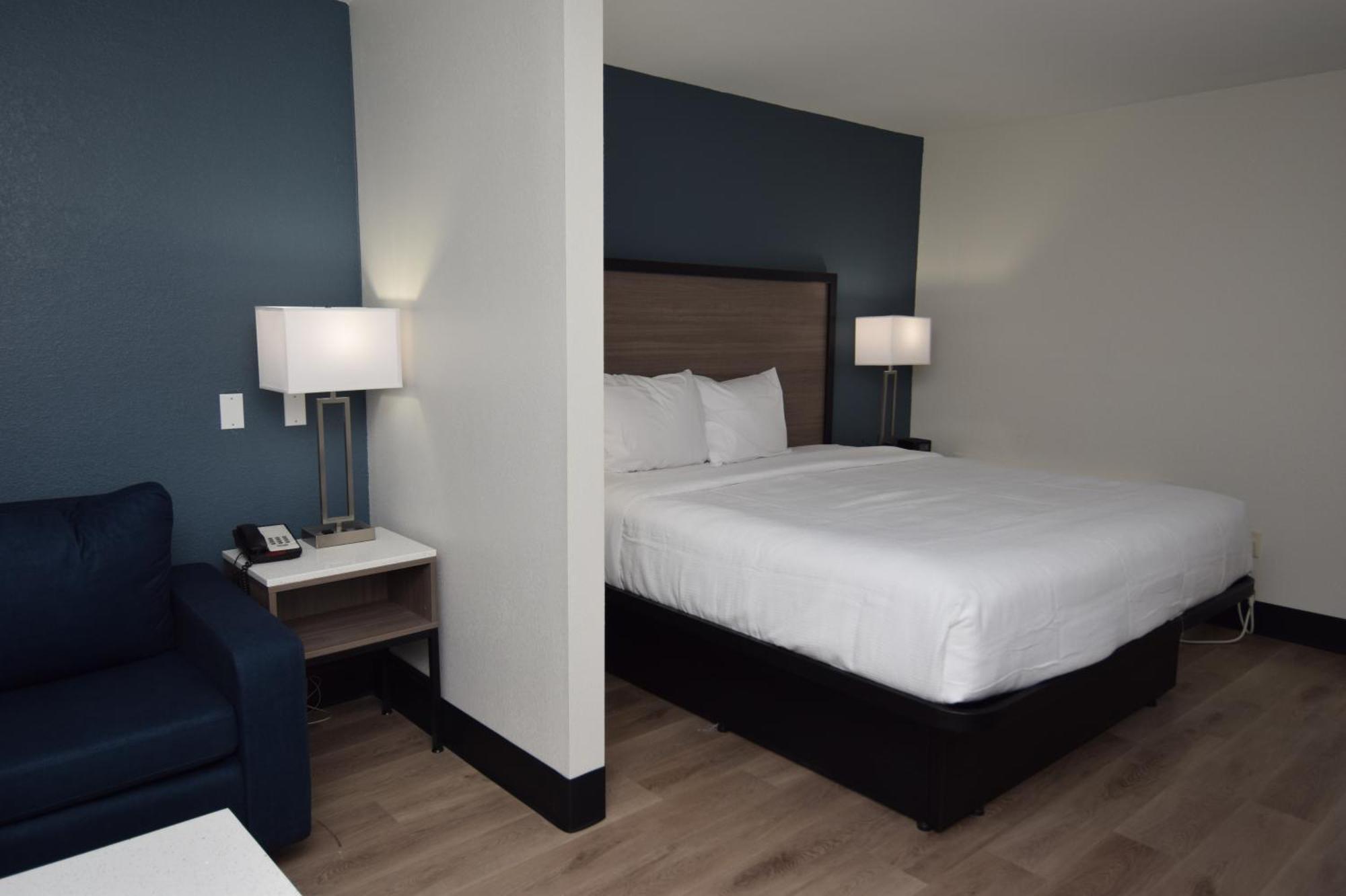 Baymont By Wyndham Batavia - Darien Lake Exterior photo